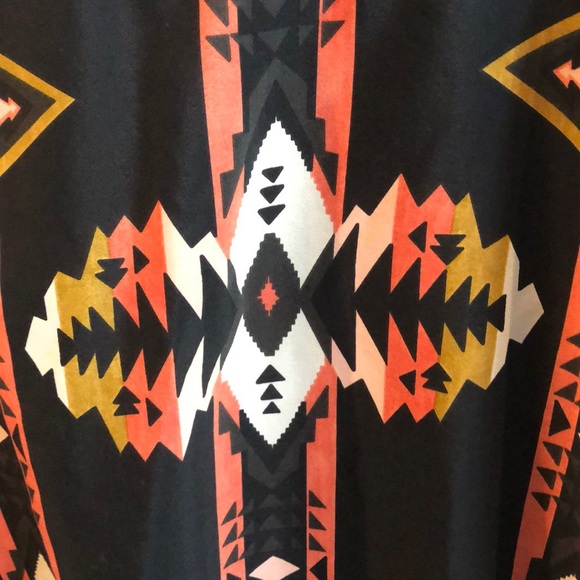 Black & Tribal Print Blouse - Picture 2 of 8